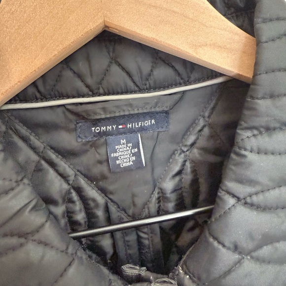 Tommy Hilfiger Coat Jacket Black Quilted Snap Lightweight Pockets Medium - Picture 2 of 6